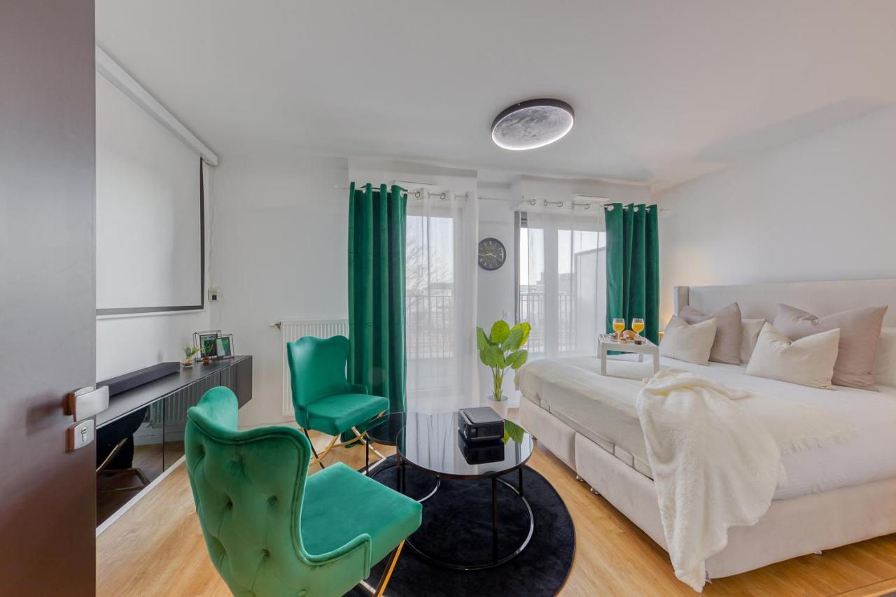 Cinema Moon Luxury - Gare 3Min - Proche Paris Apartment Massy  Exterior photo